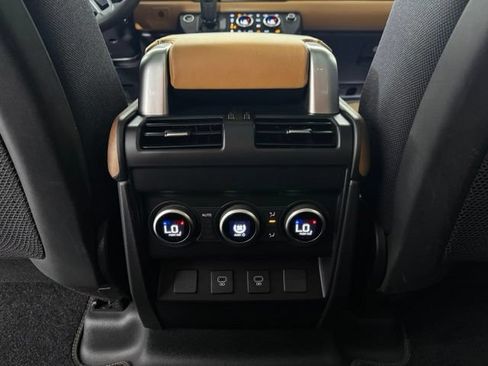 Used 2023 Land Rover Defender 130 X AWD/4WD image 27