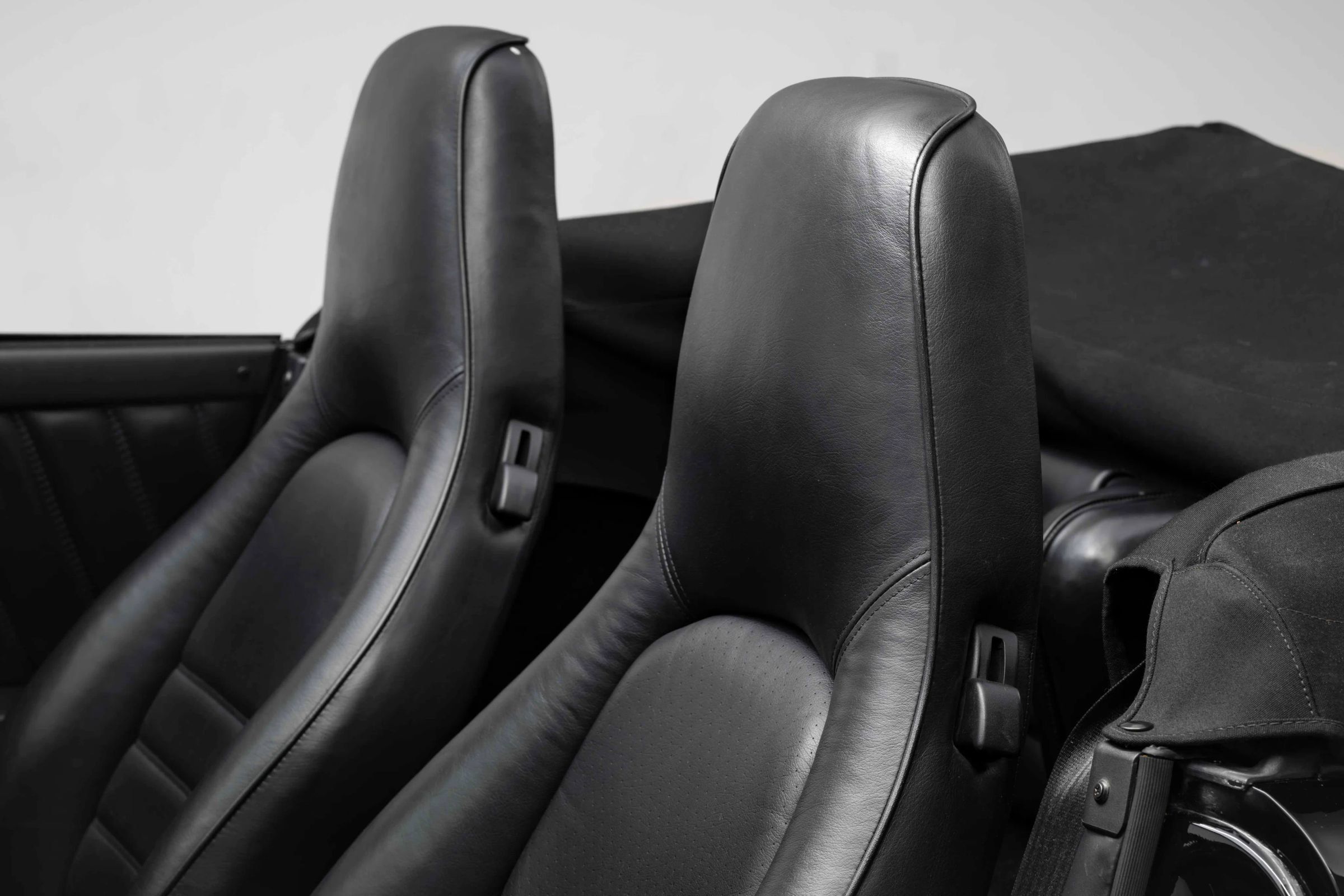 Used 1987 Porsche 911 Carrera RWD image 22