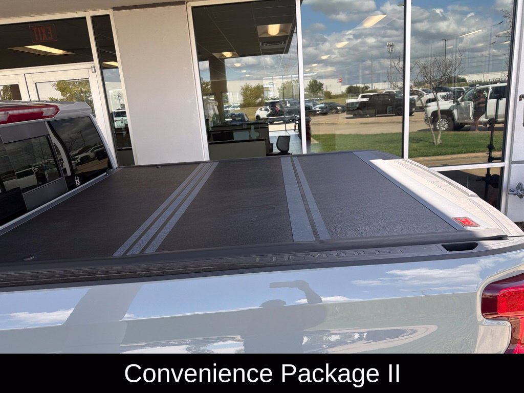 Used 2025 Chevrolet Silverado 1500 RST AWD/4WD image 4