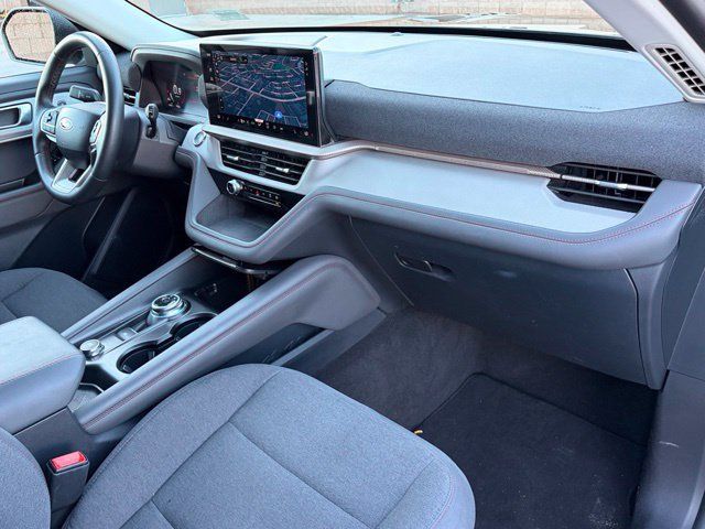 Used 2025 Ford Explorer Active RWD image 14