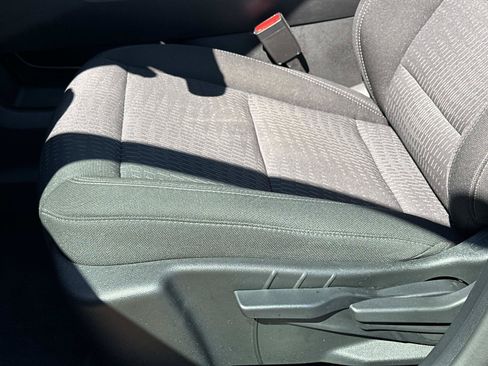 Certified 2025 Chevrolet Equinox LT FWD image 16