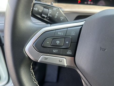 Used 2026 Volkswagen Tiguan SE AWD/4WD image 13