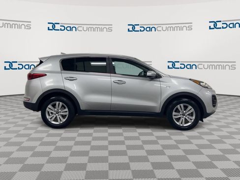 Used 2018 Kia Sportage LX AWD/4WD image 9