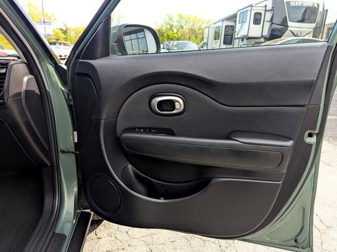 Used 2014 Kia Soul image 25