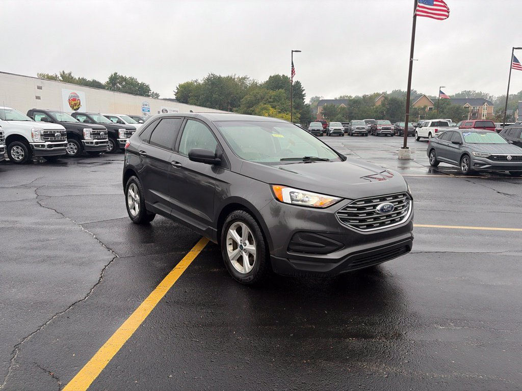Used 2020 Ford Edge SE w/ Cargo Accessory Package AWD/4WD image 3