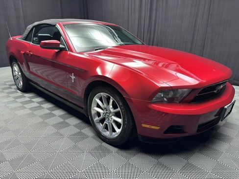 Used 2010 Ford Mustang Premium RWD image 14