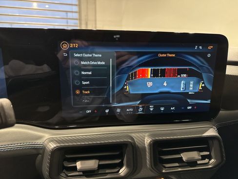 Used 2025 Ford Mustang Dark Horse image 49