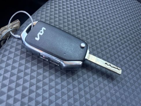 Used 2025 Kia Soul LX w/ LX Technology Package image 21