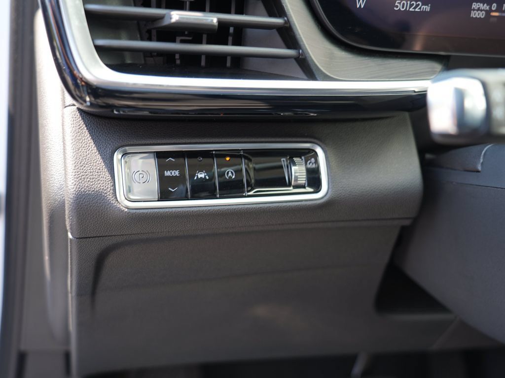 Used 2024 Buick Envision Preferred AWD/4WD image 17