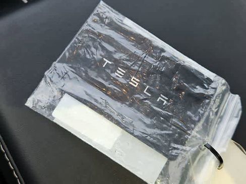 Used 2024 Tesla Model Y Long Range image 33