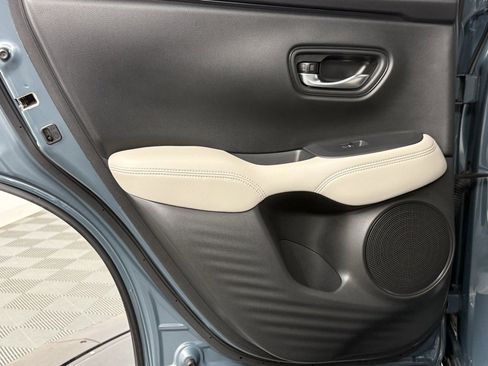 Used 2023 Honda HR-V LX image 31