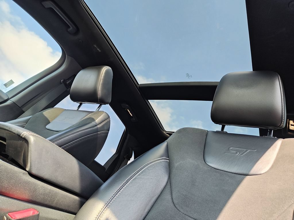 Used 2020 Ford Edge ST w/ Cold Weather Package AWD/4WD image 24