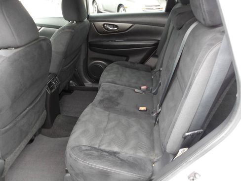 Used 2014 Nissan Rogue SV w/ SV Family Package AWD/4WD image 10