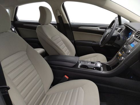 Used 2018 Ford Fusion S FWD image 21