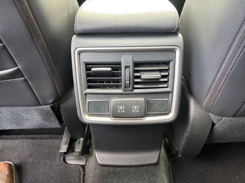 Used 2020 Subaru Forester Limited image 38