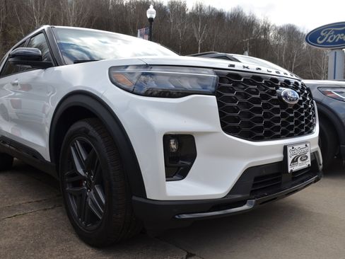 New 2026 Ford Explorer ST w/ Sun And Sound Package AWD/4WD image 3