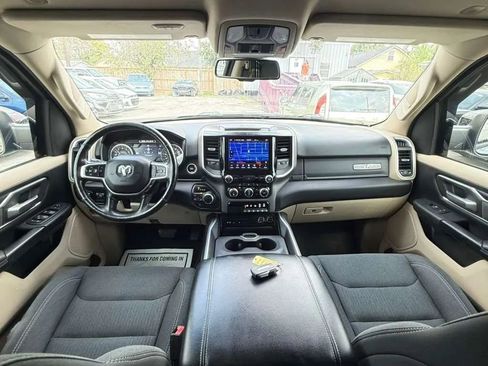 Used 2019 RAM 1500 Big Horn AWD/4WD image 9