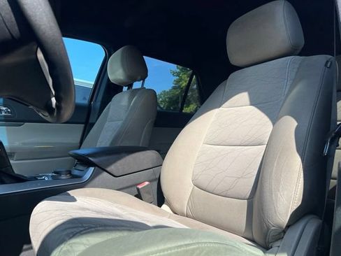 Used 2013 Ford Explorer 4WD image 3