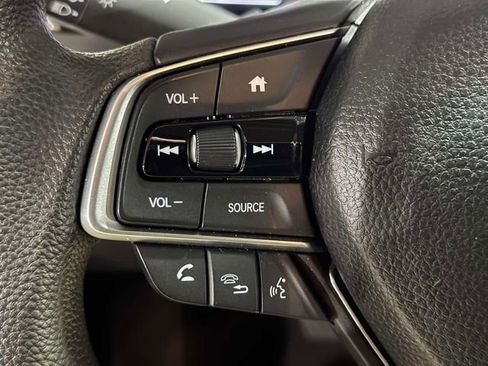 Used 2018 Honda Accord LX image 25