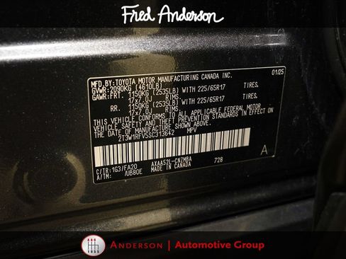 Used 2025 Toyota RAV4 XLE FWD image 19