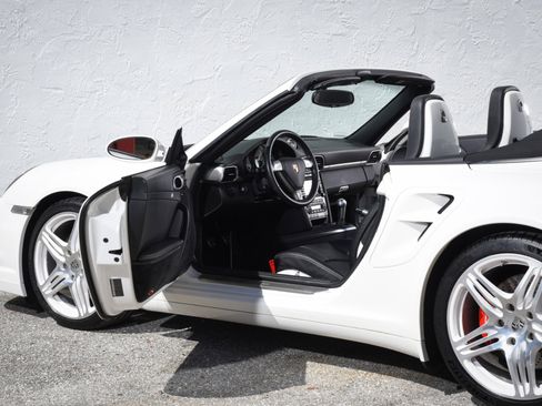 Used 2008 Porsche 911 Turbo AWD/4WD image 17