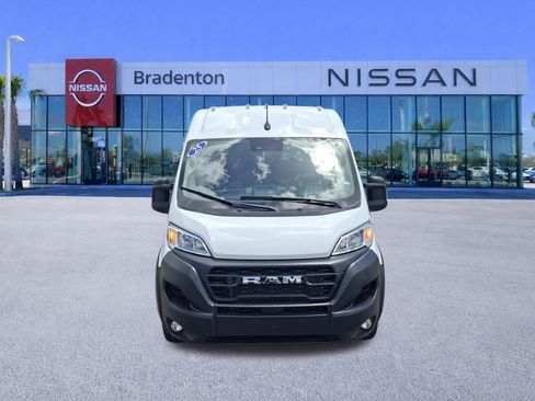Used 2025 RAM ProMaster 2500 w/ Convenience Group FWD image 2