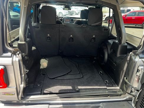 Used 2021 Jeep Wrangler Unlimited Sport AWD/4WD image 25