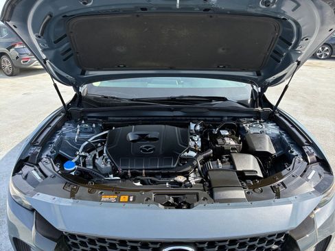 Used 2025 Nissan Versa SV image 32