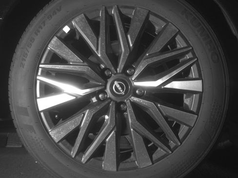 Used 2025 Nissan Altima 2.5 SV FWD image 18