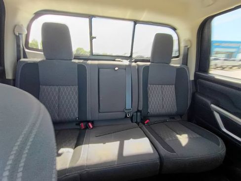 Used 2024 Nissan Titan SV AWD/4WD image 18
