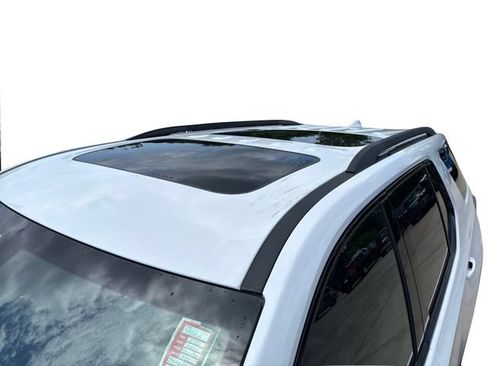 Used 2022 Chevrolet Traverse RS AWD/4WD image 12