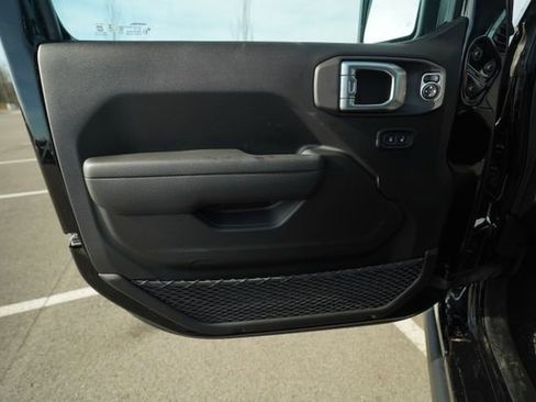 New 2026 Jeep Wrangler Unlimited Rubicon AWD/4WD image 12