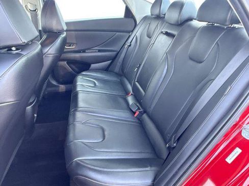 Used 2025 Hyundai Elantra Limited FWD image 25
