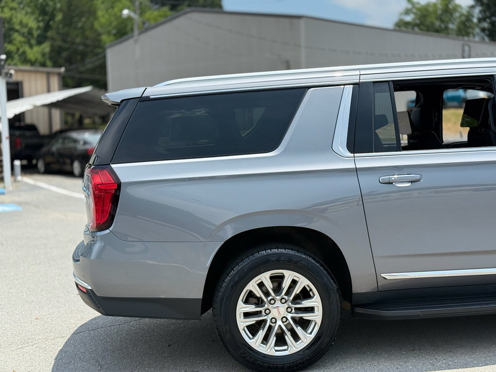 Used 2021 GMC Yukon XL SLT w/ SLT Luxury Plus Package AWD/4WD image 9