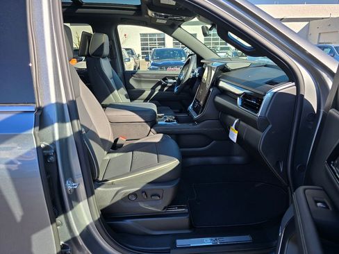 New 2026 GMC Yukon XL Elevation w/ Elevation Premium Package image 39