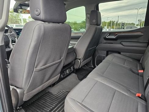 Used 2025 Chevrolet Silverado 1500 LT AWD/4WD image 19