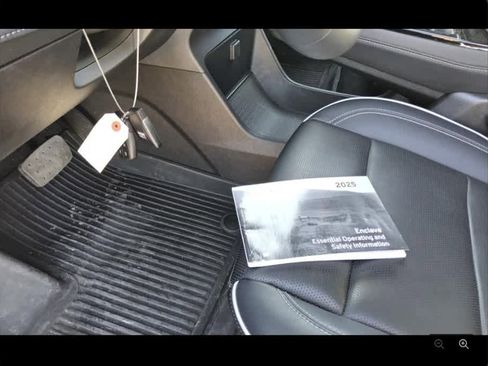 Used 2025 Buick Enclave Avenir w/ Super Cruise Package AWD/4WD image 20