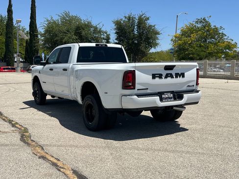 New 2026 RAM 3500 Big Horn AWD/4WD image 4