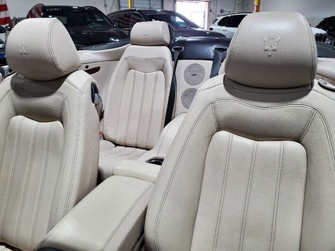 Used 2011 Maserati GranTurismo Convertible image 34
