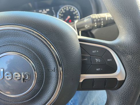 Used 2017 Jeep Renegade Sport w/ Power & Air Group image 19