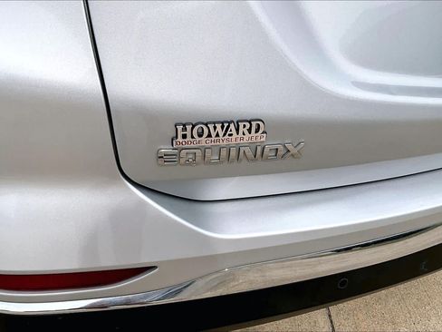 Used 2019 Chevrolet Equinox LT w/ LPO, Cargo Package FWD image 28