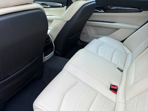 Used 2020 Cadillac CT6 Luxury w/ LPO, Premium Carpet Package AWD/4WD image 11