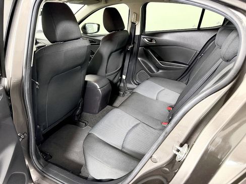 Used 2016 MAZDA MAZDA3 i Sport image 34