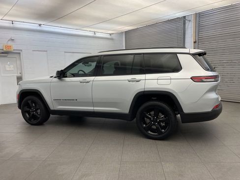 New 2025 Jeep Grand Cherokee L Limited w/ Luxury Tech Group II image 8