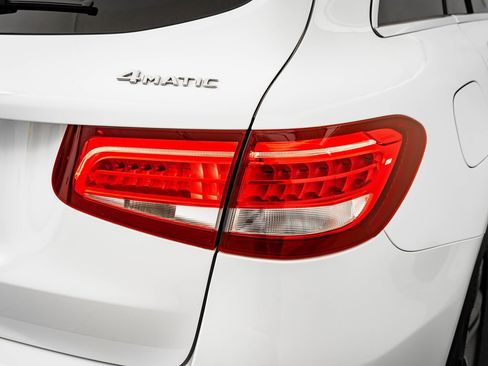 Used 2017 Mercedes-Benz GLC 300 4MATIC image 17