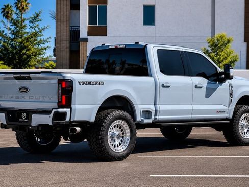 Used 2024 Ford F250 Lariat w/ Lariat Ultimate Package AWD/4WD image 4