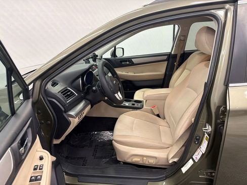 Used 2015 Subaru Outback 2.5i Premium image 9