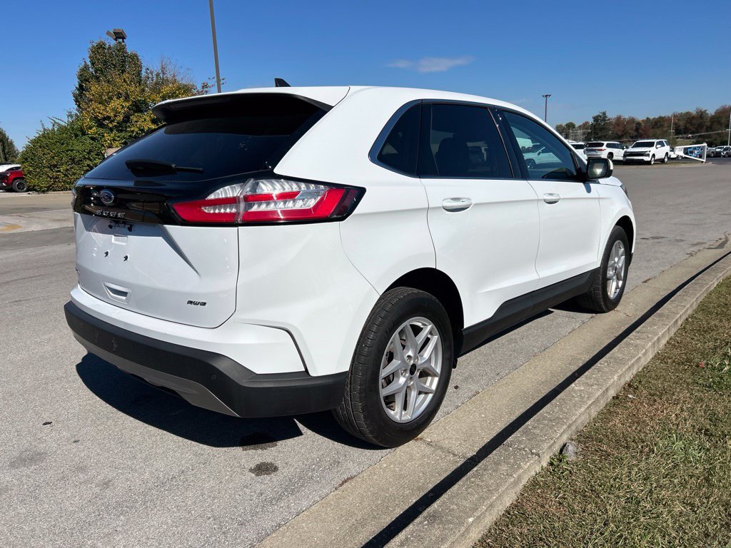Used 2024 Ford Edge SEL w/ Convenience Package AWD/4WD image 3