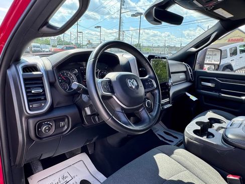 Used 2024 RAM 2500 Big Horn w/ Night Edition AWD/4WD image 13