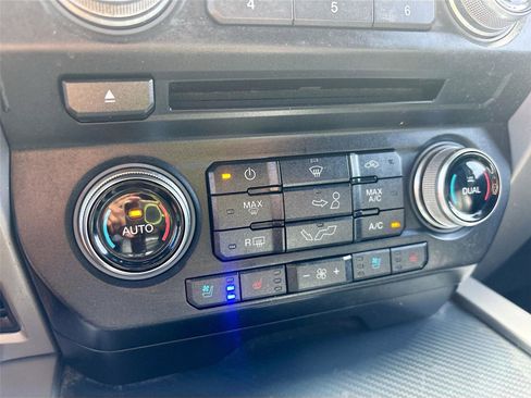 Used 2018 Ford F150 Lariat image 17